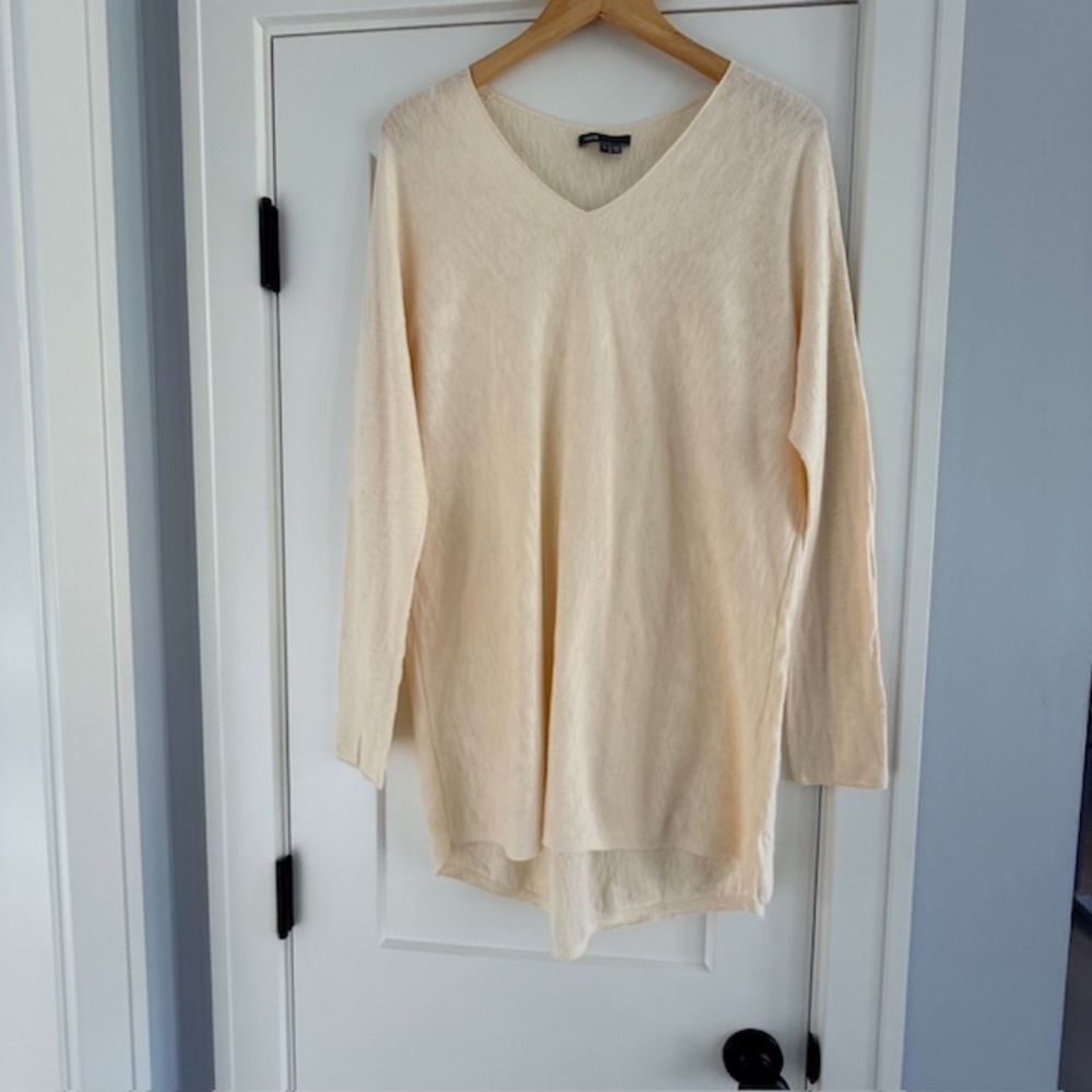 VINCE Sweater Long Sleeve Lightweight Thin Knit Cotton Cream V-Neck Large EUC